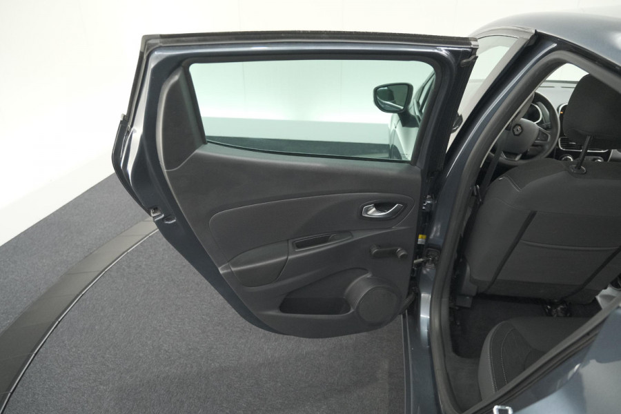 Renault Clio TCe 90 Limited | Camera | Navigatie | Parkeersensoren | Climate Control