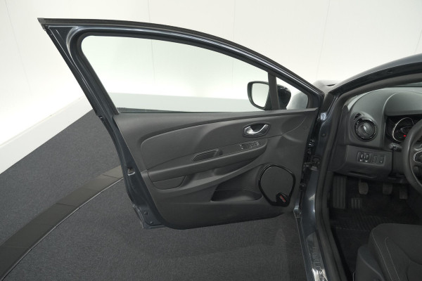 Renault Clio TCe 90 Limited | Camera | Navigatie | Parkeersensoren | Climate Control