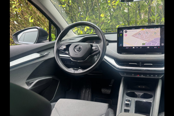 Škoda ENYAQ iV BUSINESS PANORAMADAK CARPLAY ORIGINEEL NEDERLANDS NAP
