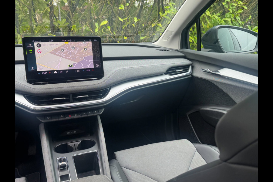 Škoda ENYAQ iV BUSINESS PANORAMADAK CARPLAY ORIGINEEL NEDERLANDS NAP