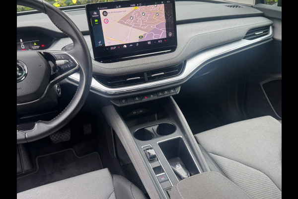 Škoda ENYAQ iV BUSINESS PANORAMADAK CARPLAY ORIGINEEL NEDERLANDS NAP