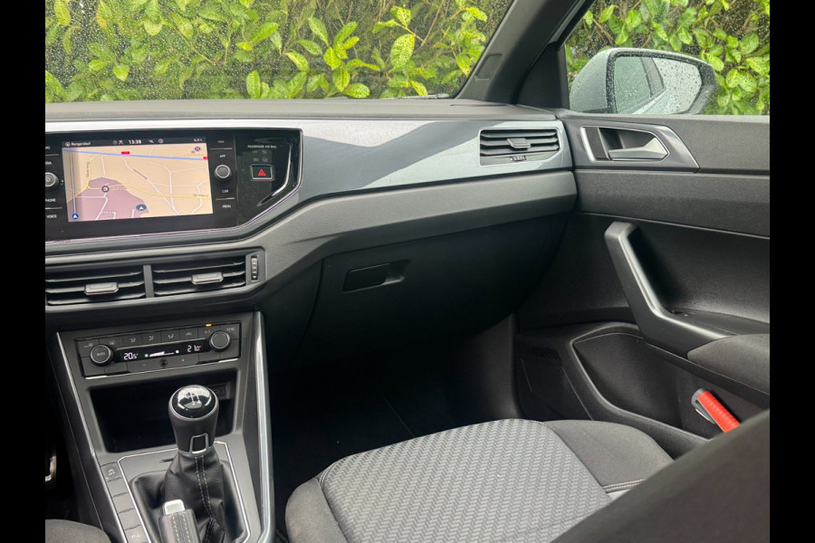 Volkswagen Polo 1.0 TSI HIGHLINE R-LINE PANORAMA LED VIRTUAL CARPLAY VOL OPTIES NAP NEDERLANDSE AUTO