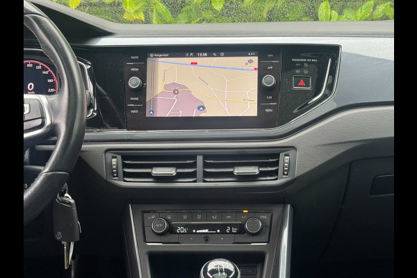 Volkswagen Polo 1.0 TSI HIGHLINE R-LINE PANORAMA LED VIRTUAL CARPLAY VOL OPTIES NAP NEDERLANDSE AUTO