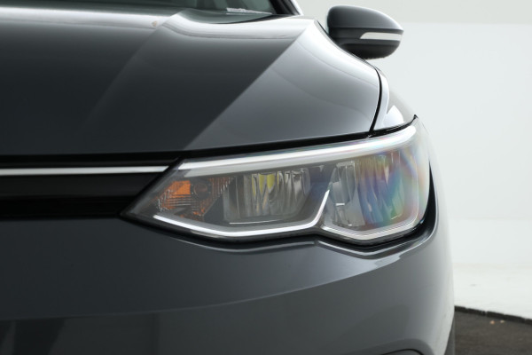 Volkswagen Golf 1.0 TSI Life 5 Deurs hb, Navigatie, Airco,