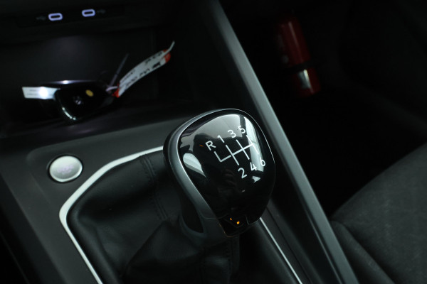 Volkswagen Golf 1.0 TSI Life 5 Deurs hb, Navigatie, Airco,