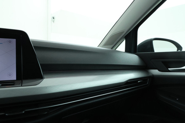 Volkswagen Golf 1.0 TSI Life 5 Deurs hb, Navigatie, Airco,