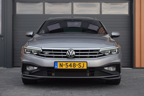 Volkswagen Passat 1.5 TSI 150pk DSG R-Line | Pano | Trekhaak | 360 camera
