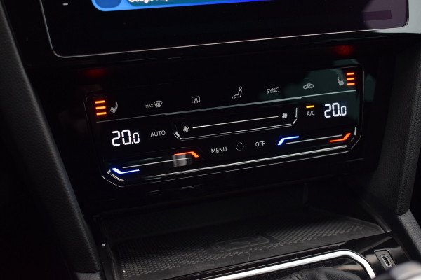 Volkswagen Passat 1.5 TSI 150pk DSG R-Line | Pano | Trekhaak | 360 camera