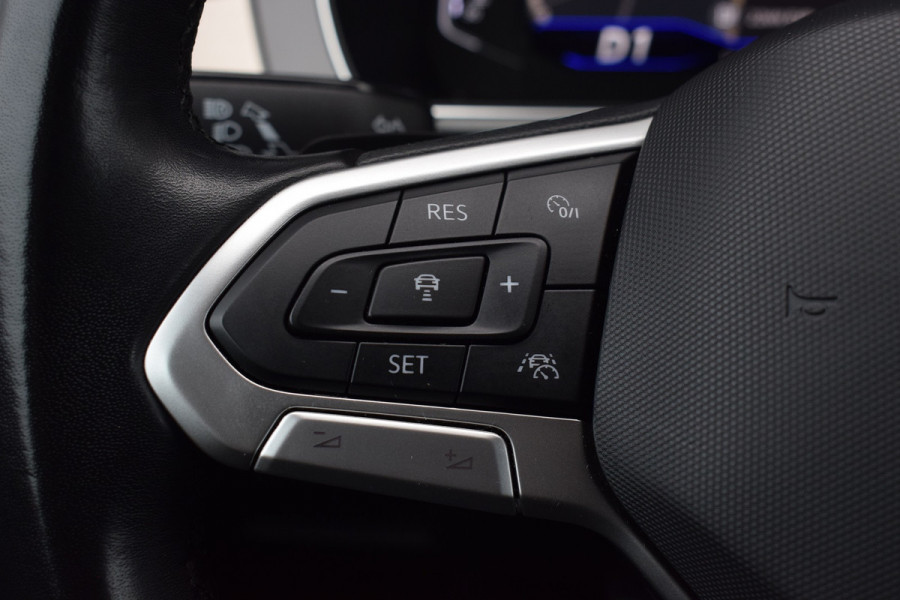 Volkswagen Passat 1.5 TSI 150pk DSG R-Line | Pano | Trekhaak | 360 camera