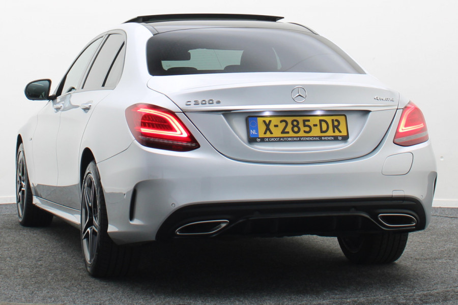 Mercedes-Benz C-Klasse 300 e 4MATIC AMG Line Panoramadak, Burmester, Memory, 360° Camera, Apple Carplay, Head-Up