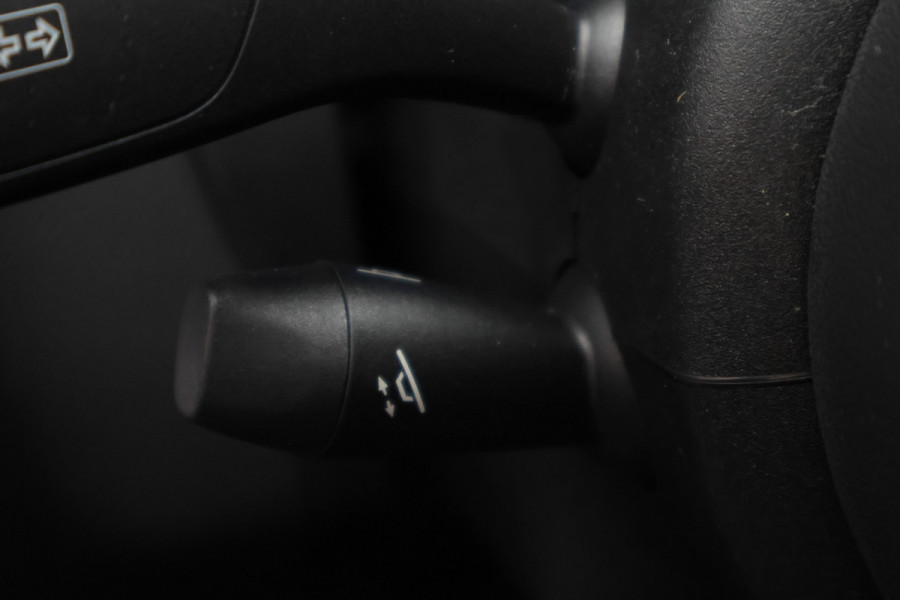 Mercedes-Benz C-Klasse 300 e 4MATIC AMG Line Panoramadak, Burmester, Memory, 360° Camera, Apple Carplay, Head-Up