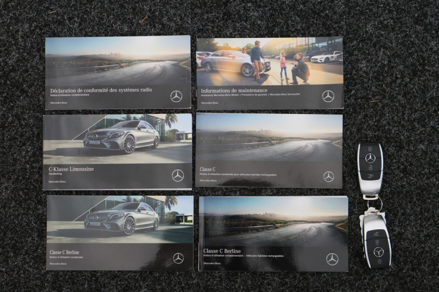 Mercedes-Benz C-Klasse 300 e 4MATIC AMG Line Panoramadak, Burmester, Memory, 360° Camera, Apple Carplay, Head-Up
