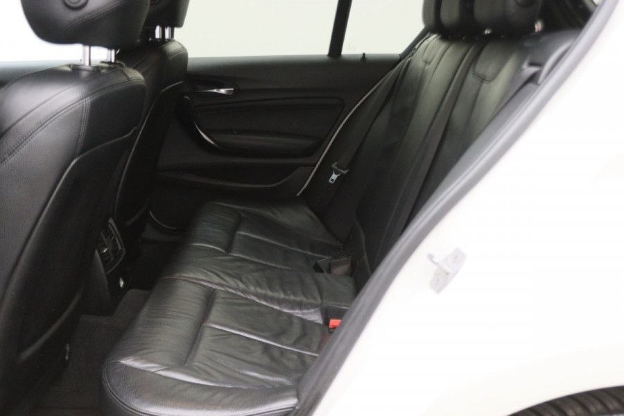 BMW 1-serie 118i Edition M Sport Shadow High Executive Automaat Leer, Navigatie, LED, Cruise, Stoelverwarming, 18"