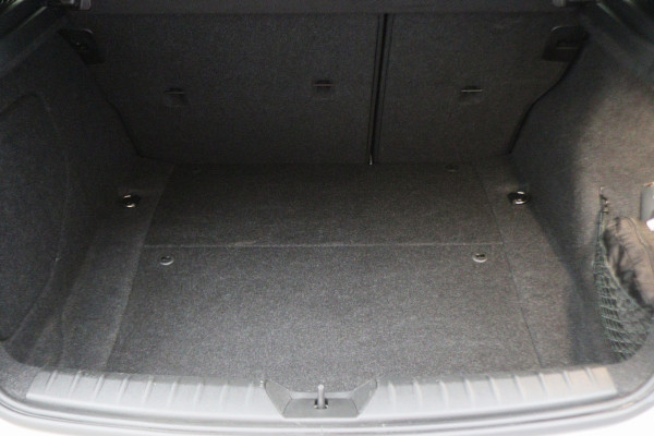 BMW 1-serie 118i Edition M Sport Shadow High Executive Automaat Leer, Navigatie, LED, Cruise, Stoelverwarming, 18"