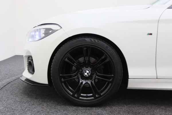 BMW 1-serie 118i Edition M Sport Shadow High Executive Automaat Leer, Navigatie, LED, Cruise, Stoelverwarming, 18"