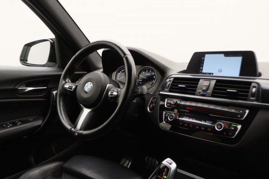 BMW 1-serie 118i Edition M Sport Shadow High Executive Automaat Leer, Navigatie, LED, Cruise, Stoelverwarming, 18"