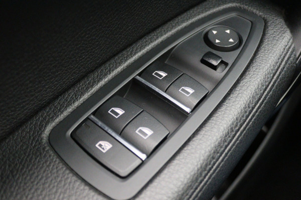 BMW 1-serie 118i Edition M Sport Shadow High Executive Automaat Leer, Navigatie, LED, Cruise, Stoelverwarming, 18"