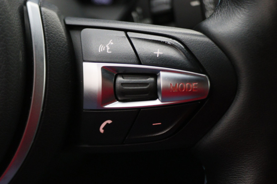 BMW 1-serie 118i Edition M Sport Shadow High Executive Automaat Leer, Navigatie, LED, Cruise, Stoelverwarming, 18"