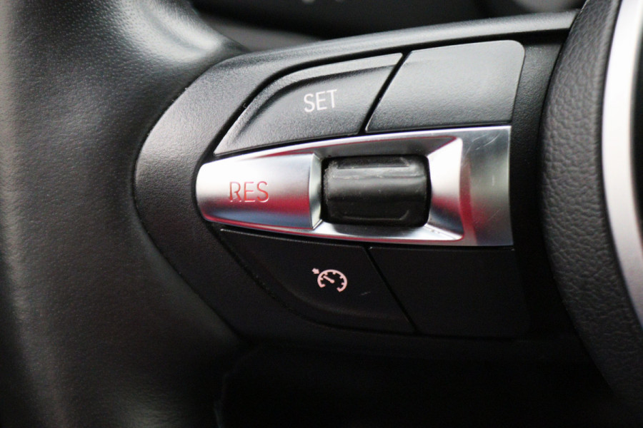 BMW 1-serie 118i Edition M Sport Shadow High Executive Automaat Leer, Navigatie, LED, Cruise, Stoelverwarming, 18"