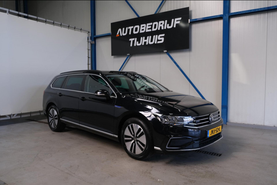 Volkswagen Passat Variant 1.4 TSI PHEV GTE Business - SOH 99% Cruise, Camera, Camera, Massage stoelen