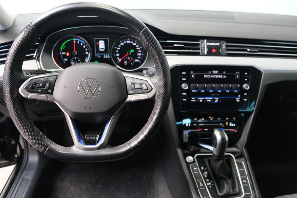Volkswagen Passat Variant 1.4 TSI PHEV GTE Business - SOH 99% Cruise, Camera, Camera, Massage stoelen