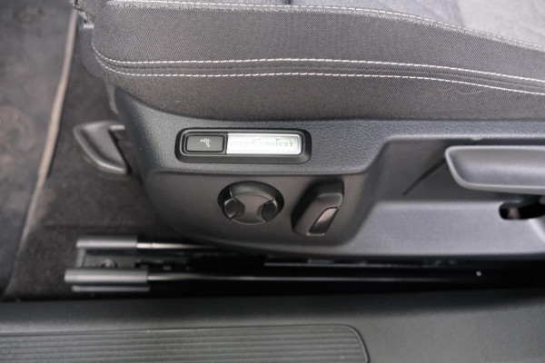 Volkswagen Passat Variant 1.4 TSI PHEV GTE Business - SOH 99% Cruise, Camera, Camera, Massage stoelen