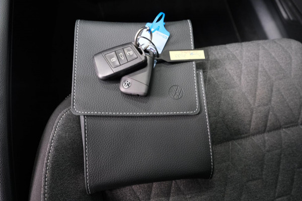 Volkswagen Passat Variant 1.4 TSI PHEV GTE Business - SOH 99% Cruise, Camera, Camera, Massage stoelen