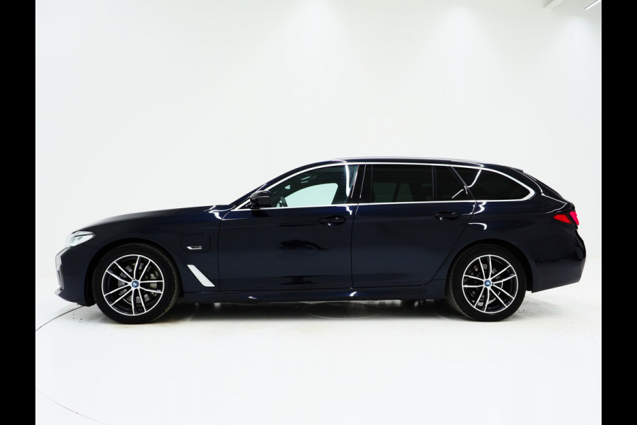 BMW 5 Serie Touring 530e xDrive M Sport | Panoramadak | Harman/Kardon | Leder | 360 | Adaptive Cruise | Trekhaak | Carplay