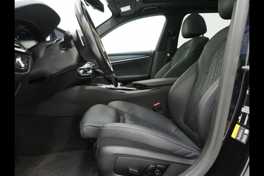 BMW 5 Serie Touring 530e xDrive M Sport | Panoramadak | Harman/Kardon | Leder | 360 | Adaptive Cruise | Trekhaak | Carplay