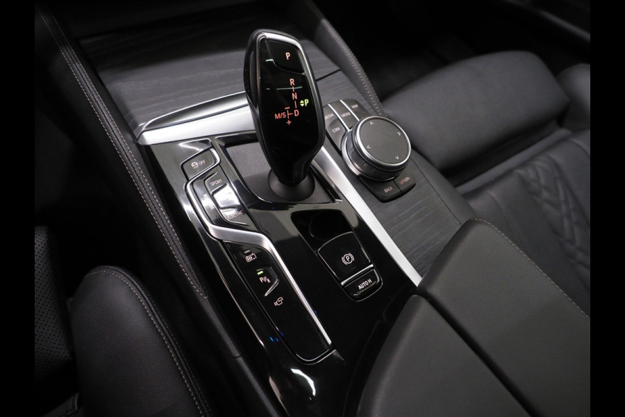 BMW 5 Serie Touring 530e xDrive M Sport | Panoramadak | Harman/Kardon | Leder | 360 | Adaptive Cruise | Trekhaak | Carplay