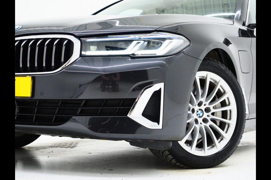 BMW 5 Serie Touring 530e xDrive | Panoramdak | Laser LED |Trekhaak | Leder | HUD | Keyless | Adaptive Cruise | Carplay