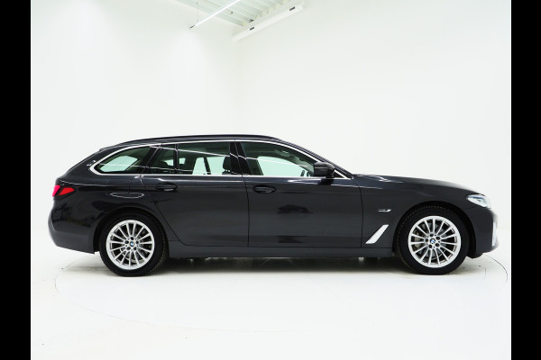 BMW 5 Serie Touring 530e xDrive | Panoramdak | Laser LED |Trekhaak | Leder | HUD | Keyless | Adaptive Cruise | Carplay