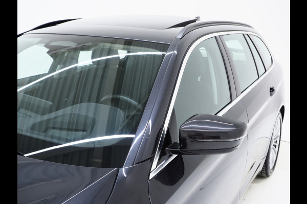 BMW 5 Serie Touring 530e xDrive | Panoramdak | Laser LED |Trekhaak | Leder | HUD | Keyless | Adaptive Cruise | Carplay