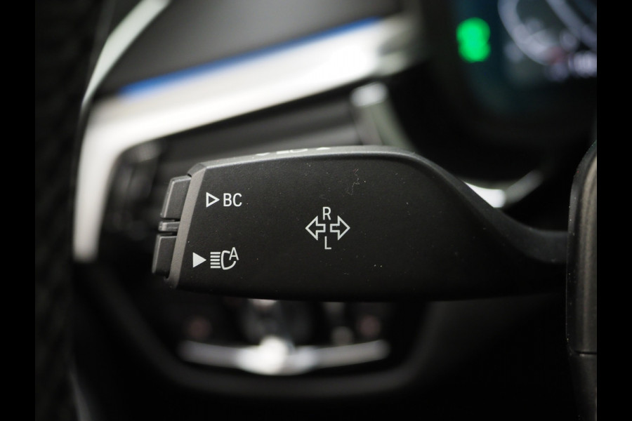 BMW 5 Serie Touring 530e xDrive | Panoramdak | Laser LED |Trekhaak | Leder | HUD | Keyless | Adaptive Cruise | Carplay