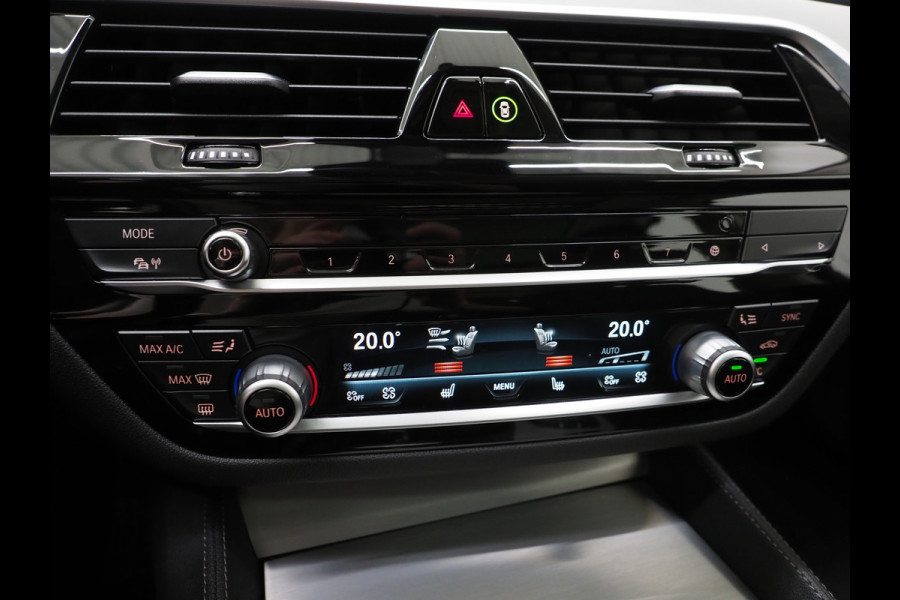 BMW 5 Serie Touring 530e xDrive | Panoramdak | Laser LED |Trekhaak | Leder | HUD | Keyless | Adaptive Cruise | Carplay