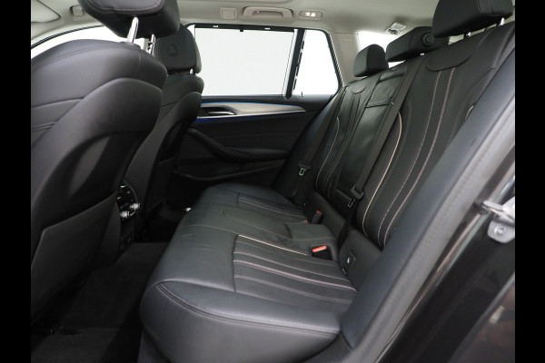 BMW 5 Serie Touring 530e xDrive | Panoramdak | Laser LED |Trekhaak | Leder | HUD | Keyless | Adaptive Cruise | Carplay