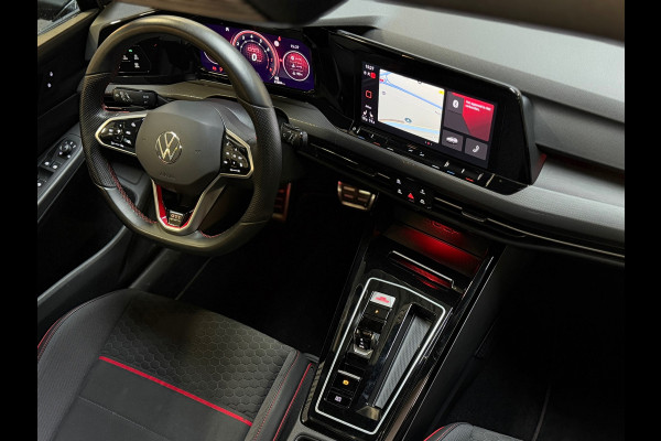 Volkswagen Golf GTI CLUBSPORT|AKRA|NURNBURGRING|PANO|HuD|HARMAN KARDON|KEYLESS|CARPLAY|ACC|IQ LIGHT|SFEERVERLICHTING|300PK|BOMVOL!