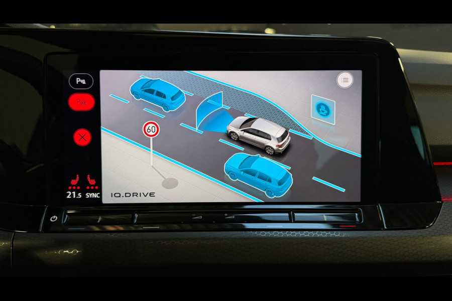 Volkswagen Golf GTI CLUBSPORT|AKRA|NURNBURGRING|PANO|HuD|HARMAN KARDON|KEYLESS|CARPLAY|ACC|IQ LIGHT|SFEERVERLICHTING|300PK|BOMVOL!