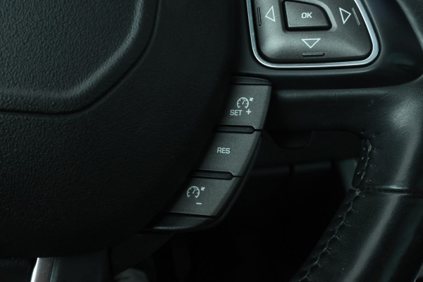 Land Rover Range Rover Evoque 2.0 TD4 HSE Dynamic Trekhaak, Panorama Dak, Automaat