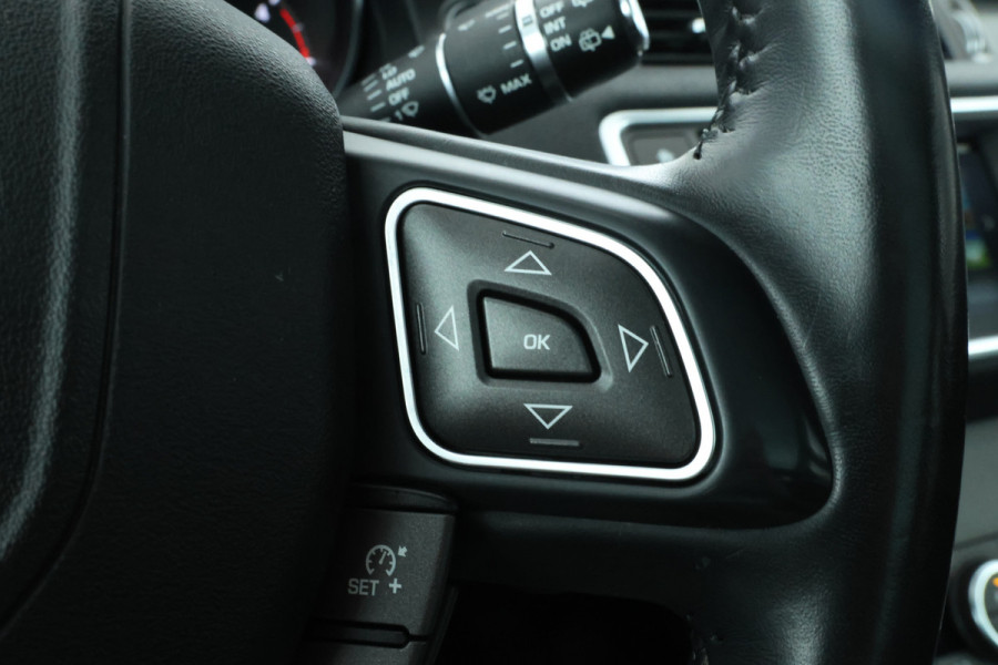 Land Rover Range Rover Evoque 2.0 TD4 HSE Dynamic Trekhaak, Panorama Dak, Automaat