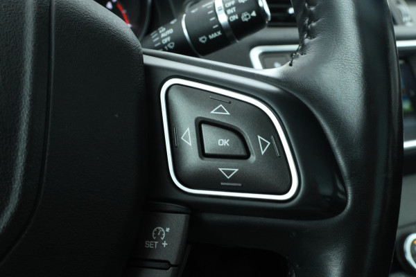 Land Rover Range Rover Evoque 2.0 TD4 HSE Dynamic Trekhaak, Panorama Dak, Automaat