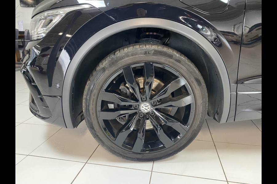 Volkswagen Tiguan 1.4 TSI eHybrid R-Line Business+Black style Panoramadak / Trekhaak /Carplay/