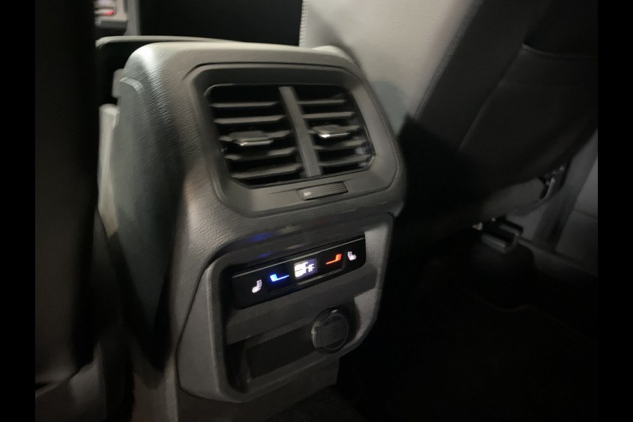 Volkswagen Tiguan 1.4 TSI eHybrid R-Line Business+Black style Panoramadak / Trekhaak /Carplay/