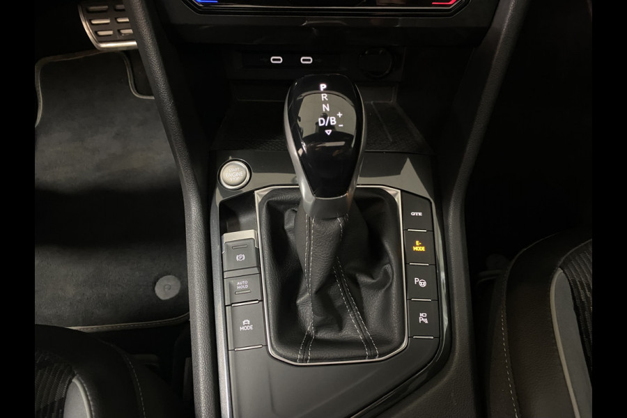 Volkswagen Tiguan 1.4 TSI eHybrid R-Line Business+Black style Panoramadak / Trekhaak /Carplay/