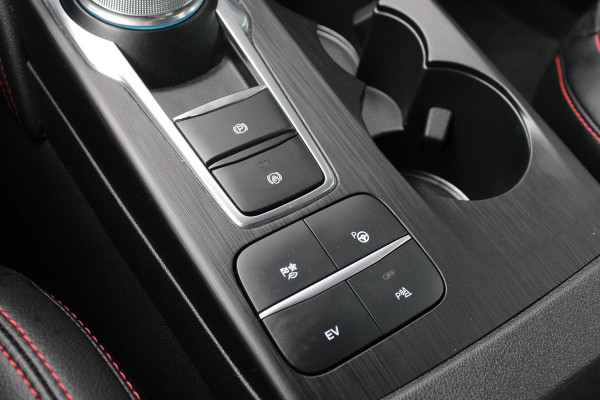 Ford Kuga 2.5 PHEV ST-Line X | Winterpack | Adaptive Cruise Control | BLIS | Climate Control | Camera | Navigatie |