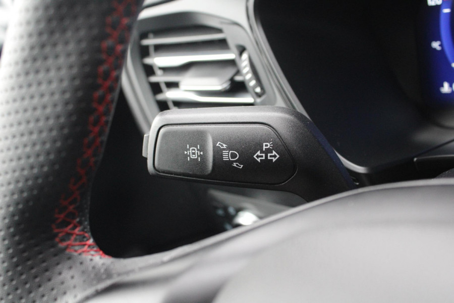 Ford Kuga 2.5 PHEV ST-Line X | Winterpack | Adaptive Cruise Control | BLIS | Climate Control | Camera | Navigatie |