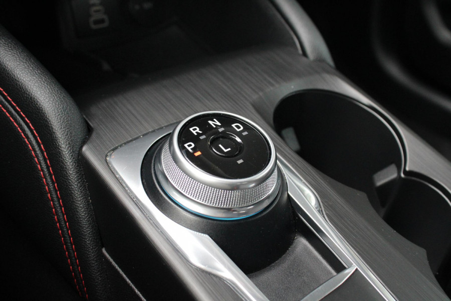 Ford Kuga 2.5 PHEV ST-Line X | Winterpack | Adaptive Cruise Control | BLIS | Climate Control | Camera | Navigatie |