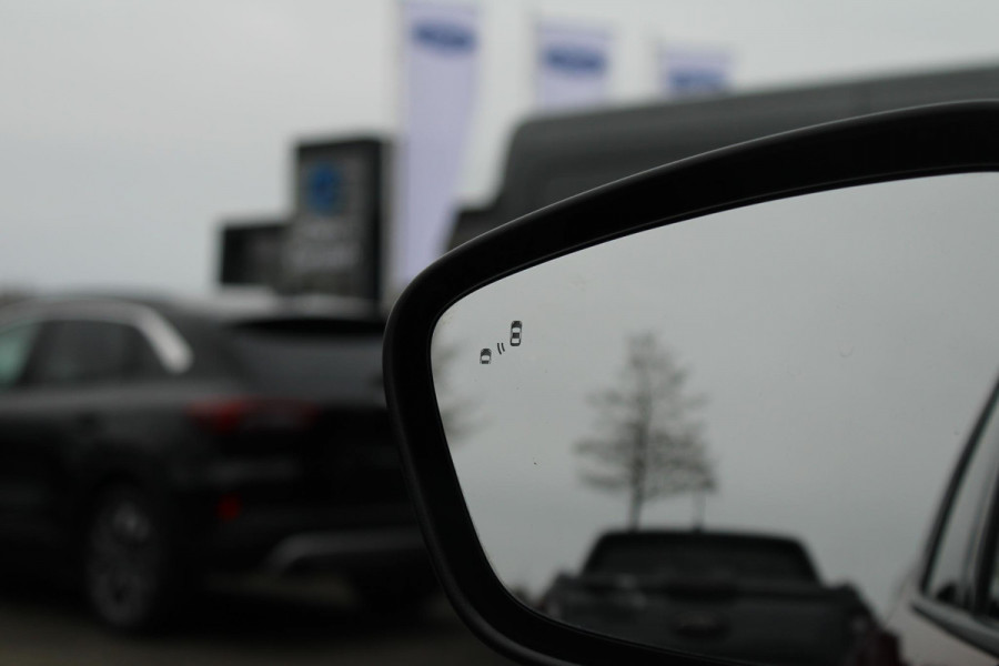 Ford Kuga 2.5 PHEV ST-Line X | Winterpack | Adaptive Cruise Control | BLIS | Climate Control | Camera | Navigatie |