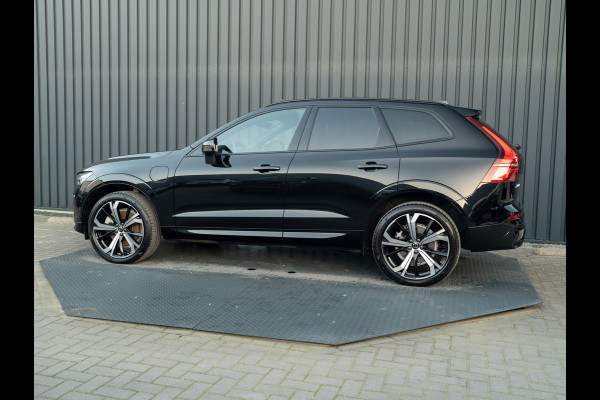 Volvo XC60 2.0 T6 Plug-in hybrid AWD Plus Dark | 360 Camera | Harman/Kardon | Trekhaak | Panodak | Dodehoek sensoren | Prijs Rijklaar!!