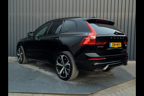 Volvo XC60 2.0 T6 Plug-in hybrid AWD Plus Dark | 360 Camera | Harman/Kardon | Trekhaak | Panodak | Dodehoek sensoren | Prijs Rijklaar!!